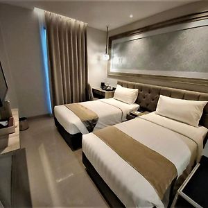 Kamar kembar standard